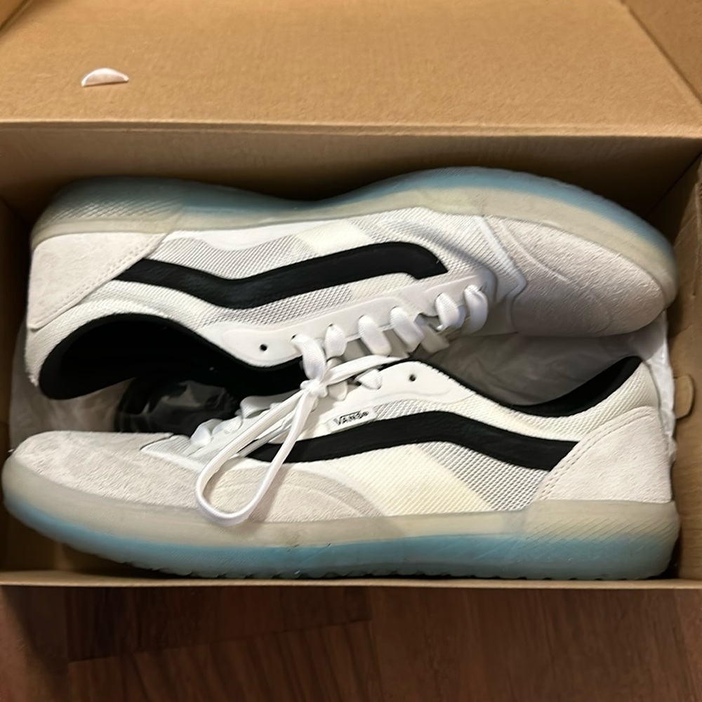 Vans Ave Pro White Size 10.5